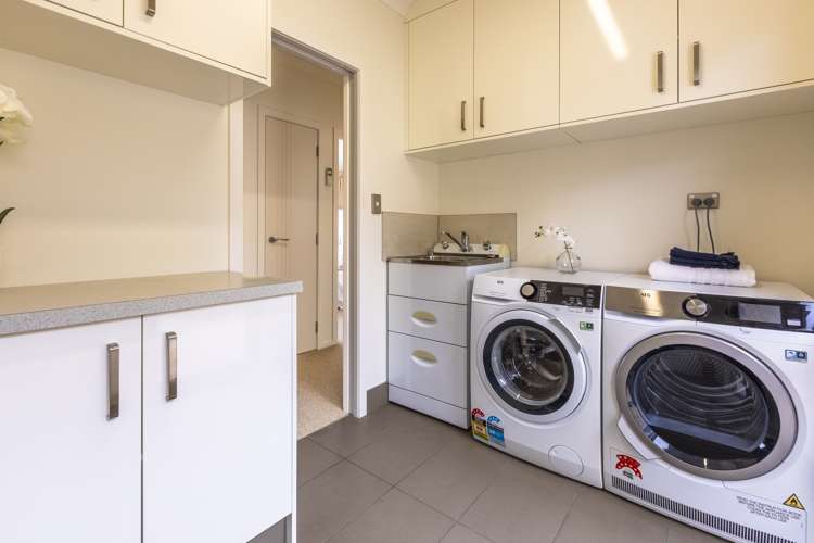 118 Kent Terrace Taradale_16