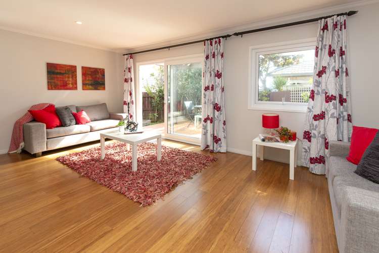 1/672 Whangaparaoa Road Stanmore Bay_3