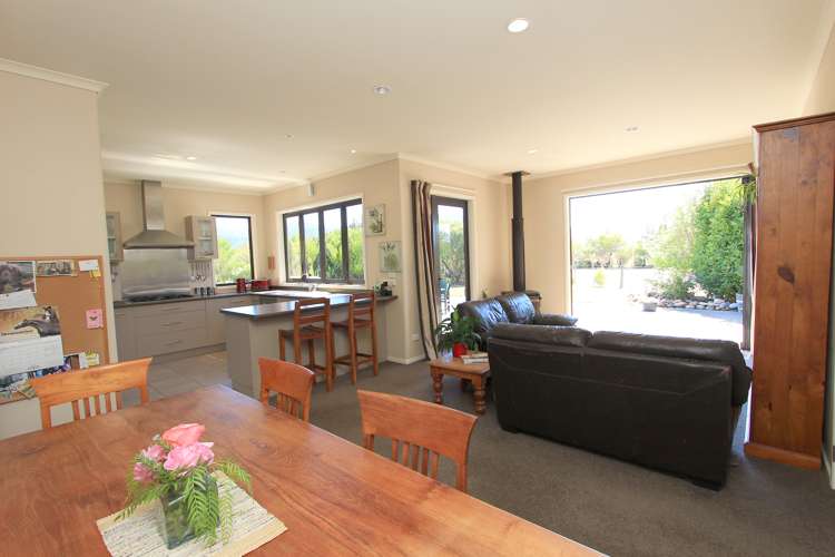 19 Hinepango Drive Rarangi_7