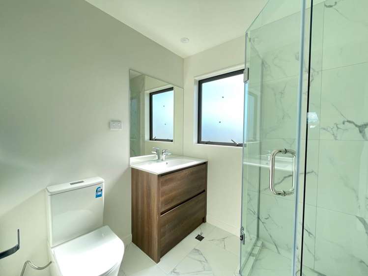 6/28 Netherlands Avenue Kelston_4