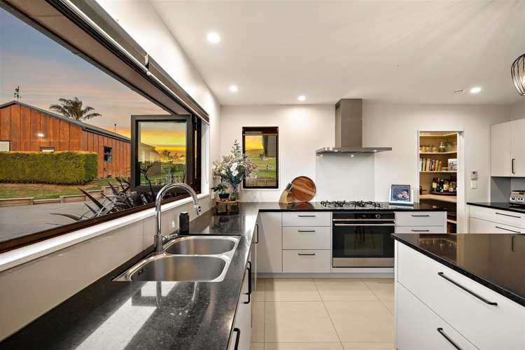 883 Peak Road Waimauku_17