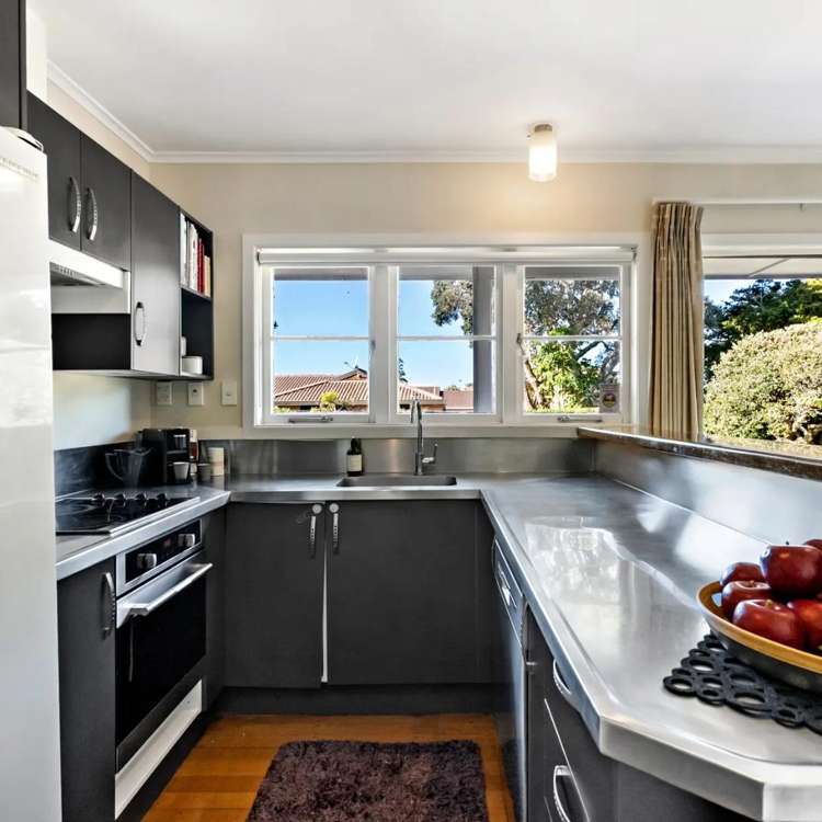 2/69A Symond street Onehunga_6