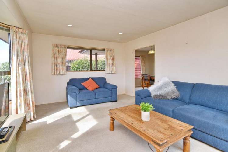 2/54 Ben Nevis Drive Broomfield_4