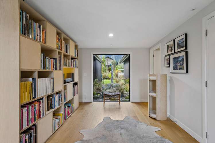 28 McAdam Drive Jacks Point_18