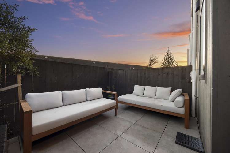 12/82 East Coast Road Milford_9