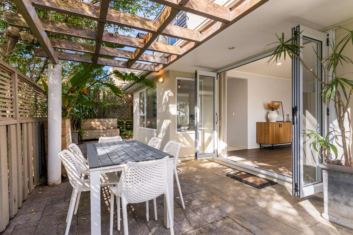 1/11 Allen Johnston Place_2