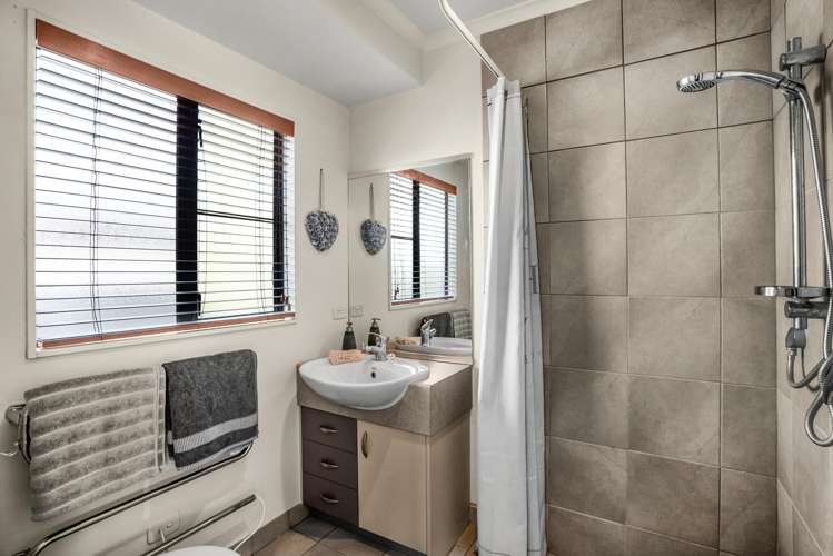 6 Kirton Drive Riverstone Terraces_13