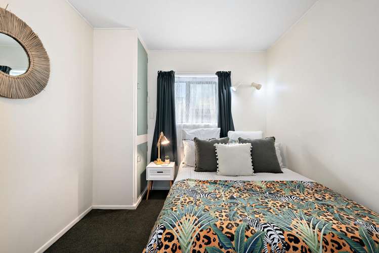 2/52 Russell Terrace Berhampore_5