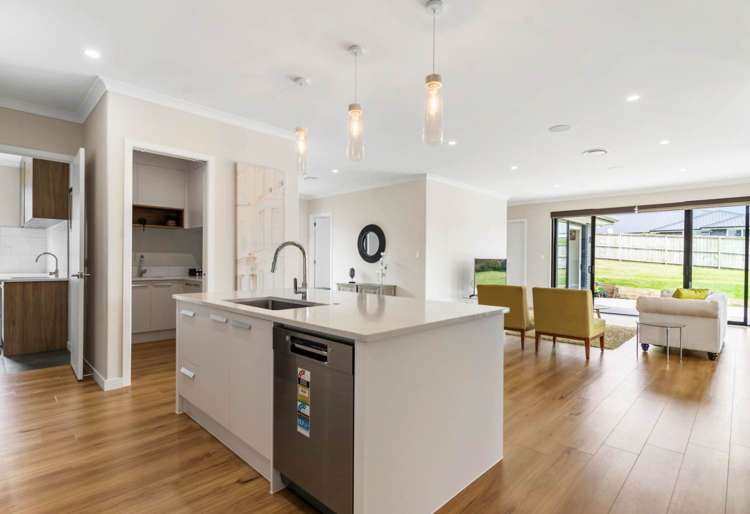 18 Laurelwood Avenue_5