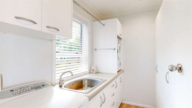 208 St Patrick's Row Thames_12