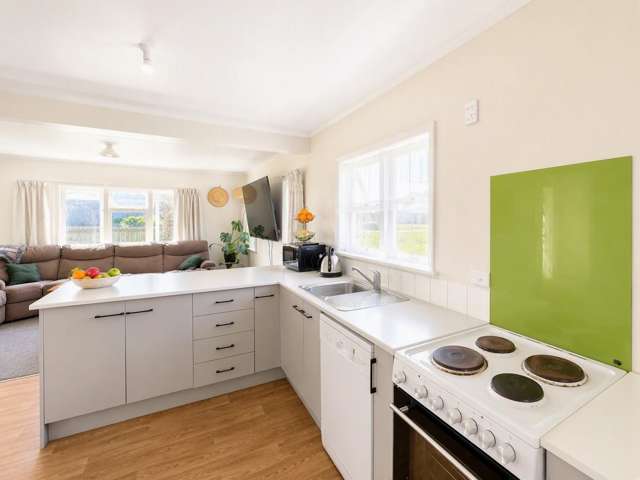 8 Dundas Street Porangahau_1