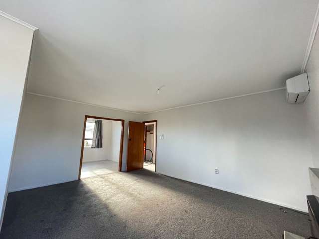 6 Thomas Road Mangere_3