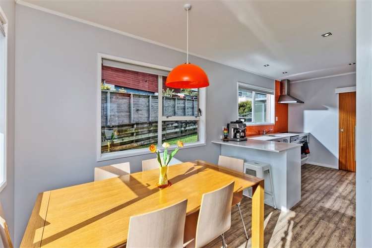 8 Coroglen Avenue Birkenhead_5