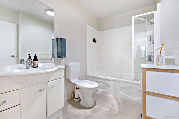 44/17 Lyon Avenue Mount Albert_13