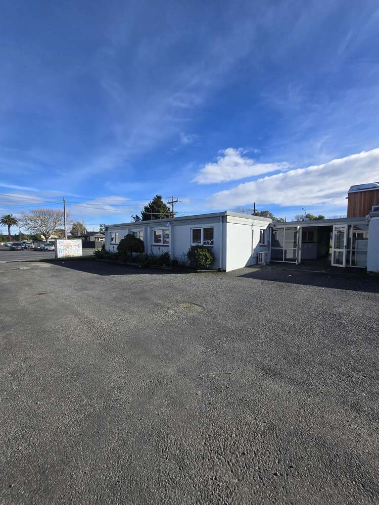 Right side tenancy, 225 Ormond Road_0