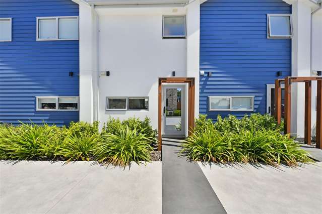 2/8 Riccarton Road Riccarton_2