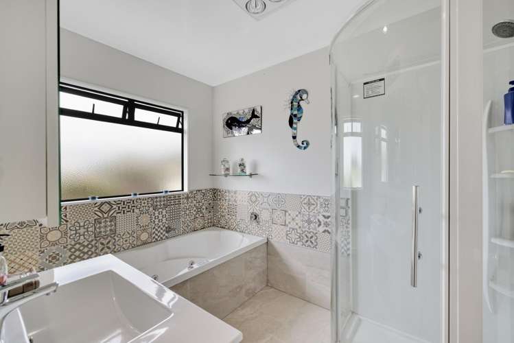 9 Claremont Terrace Otumoetai_12