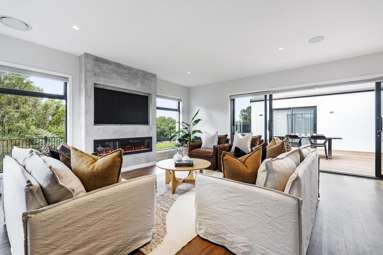 28 Honeyfield Drive_4