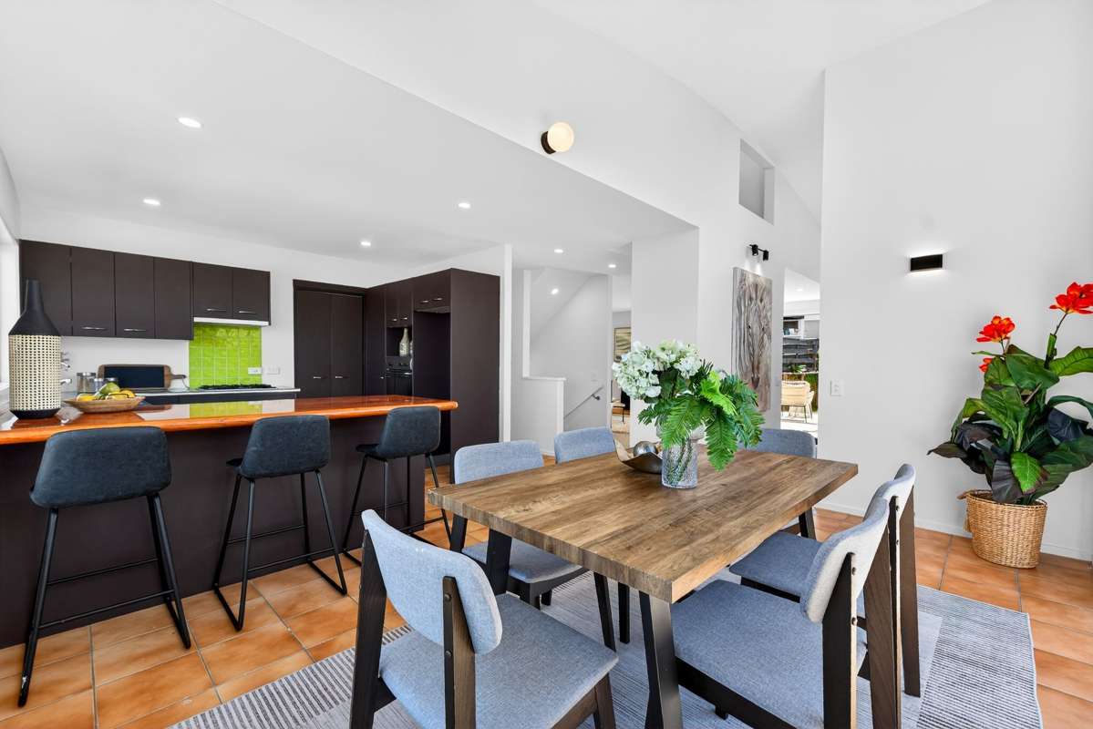 2/10 Windsor Place_3