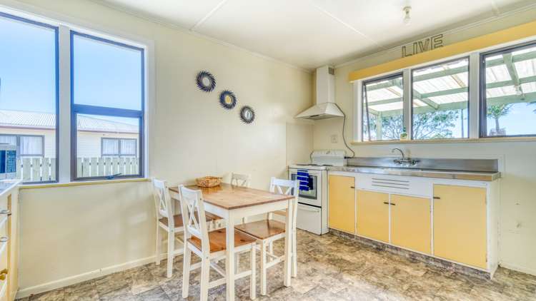 8 Long Street Awanui_11