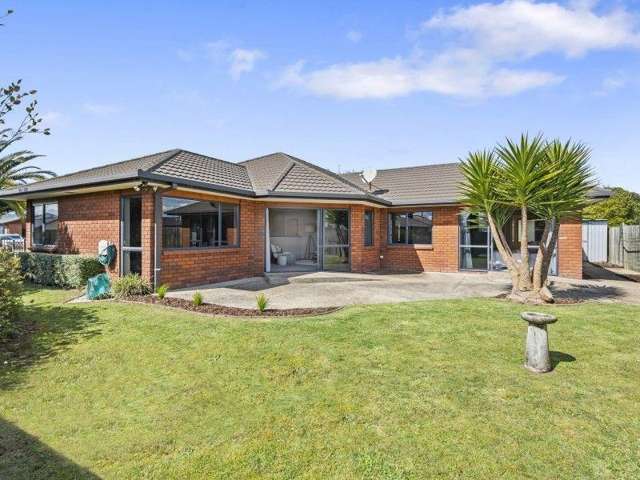 Spacious Family Home In Prime Location