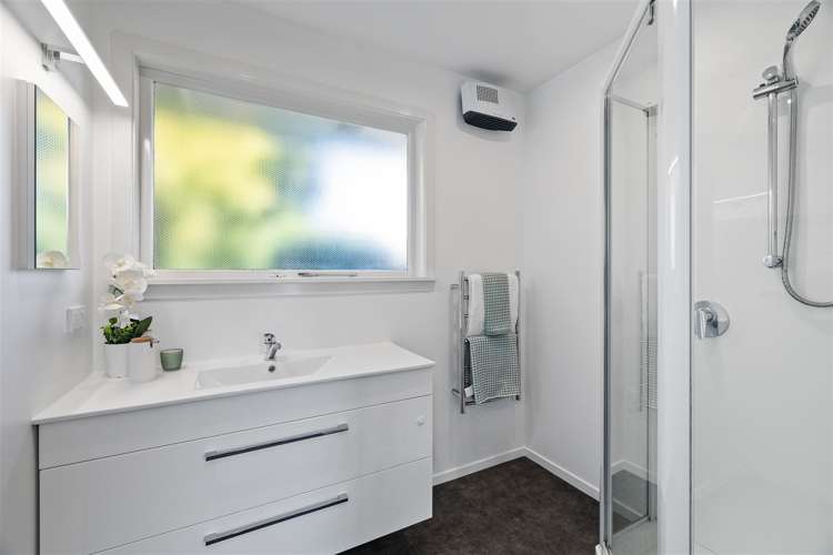 98 Teesdale Street Burnside_11