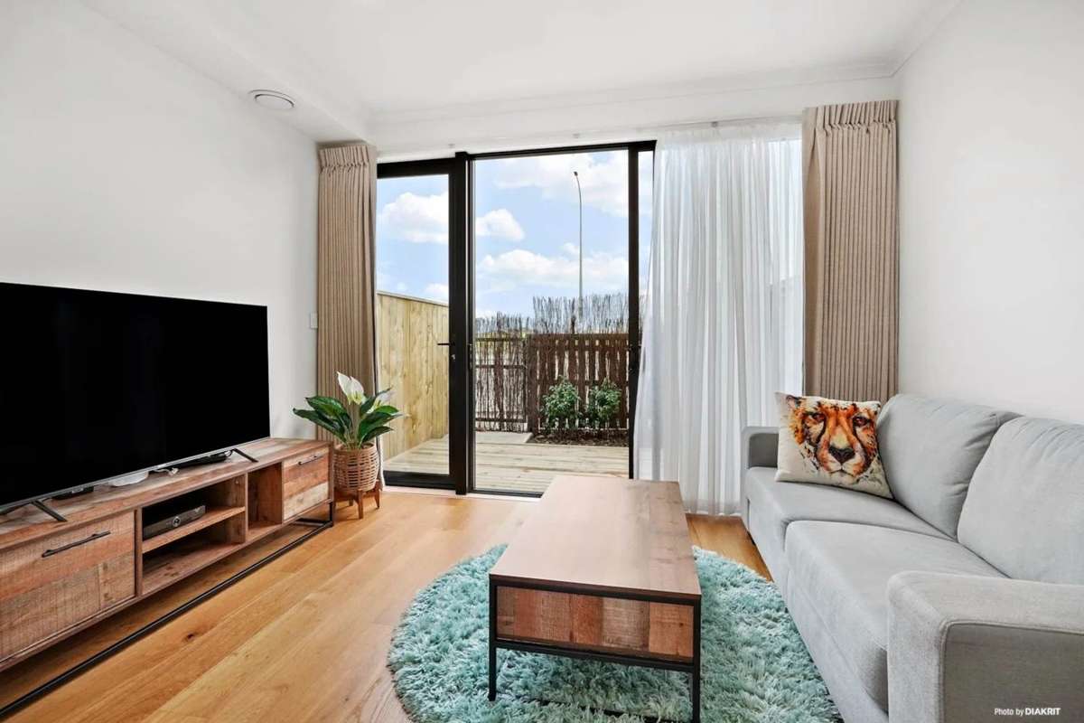 Modern 2 Bedrooms Townhouse in Pacific Gardens – Wiri 3