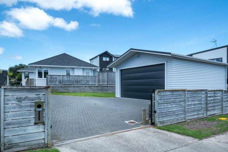 3 Shamrock Lane Te Atatu Peninsula_17