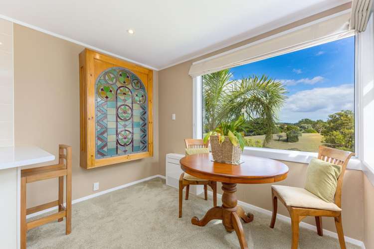 27 Shakespear Road Army Bay_10