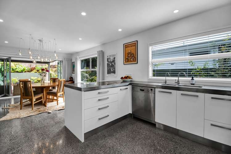 50 Roto Street Hurdon_5