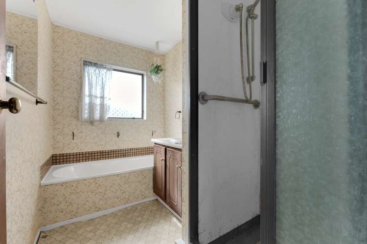 1/4 Duke Street Papakura_11