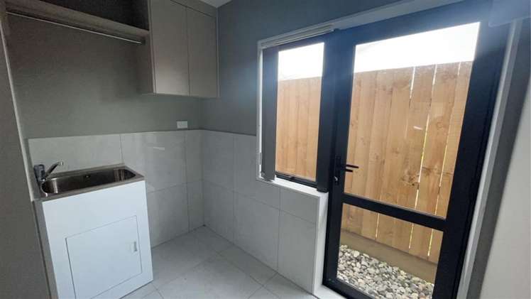 12/30 Calvert Ave Mangere East_4