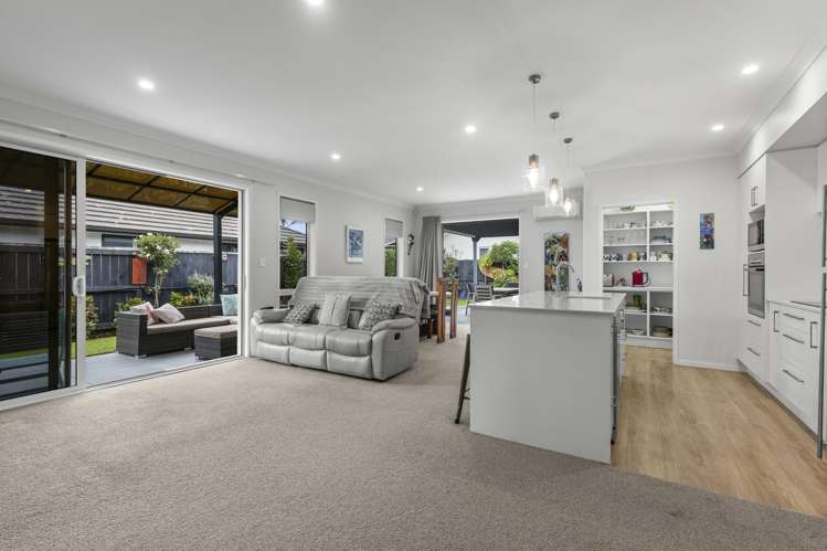77 Sandhurst Drive_3