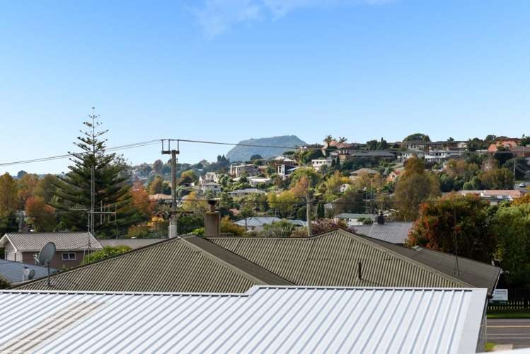 5 Upland Street Brookfield_5