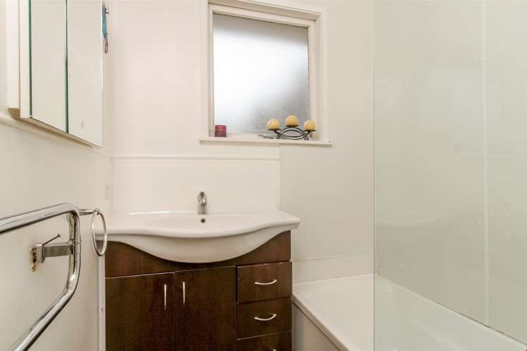 11a Inver Street Glen Eden_12