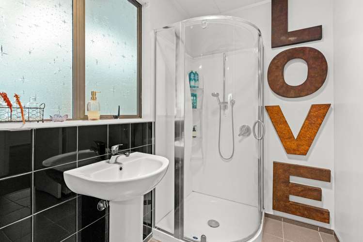 90 Tait Drive Greenmeadows_11