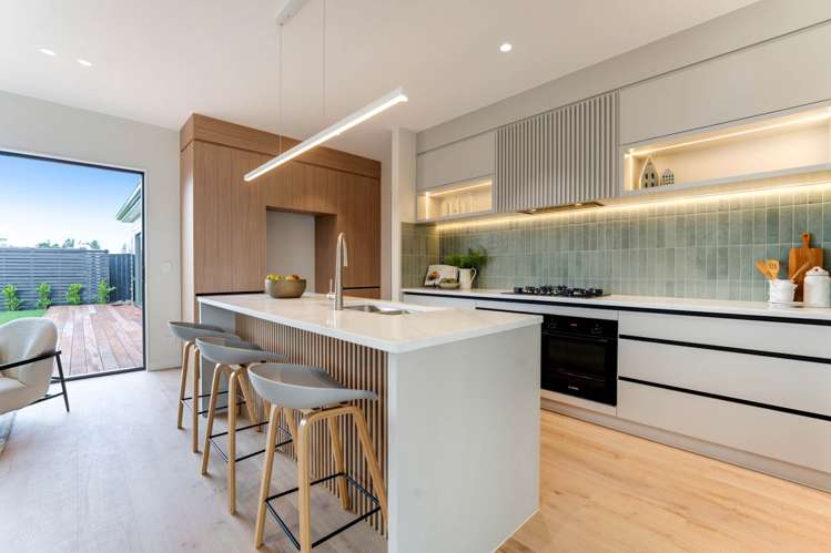 77 Parish Drive_1