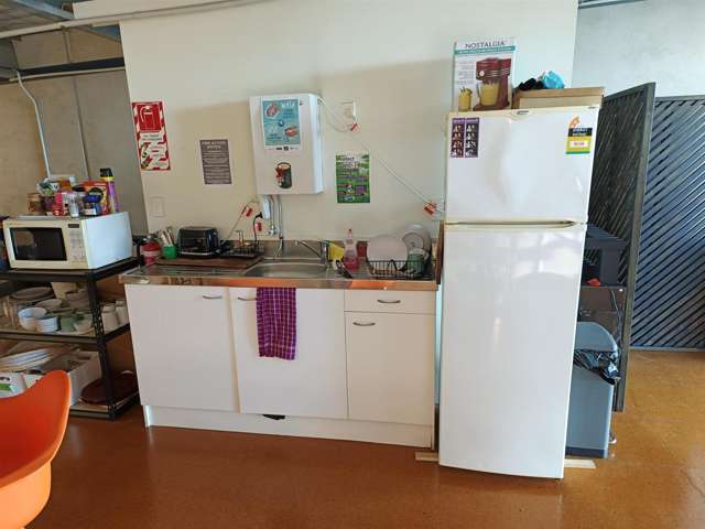 Unit 5 at 48 Tawn Place Pukete_2