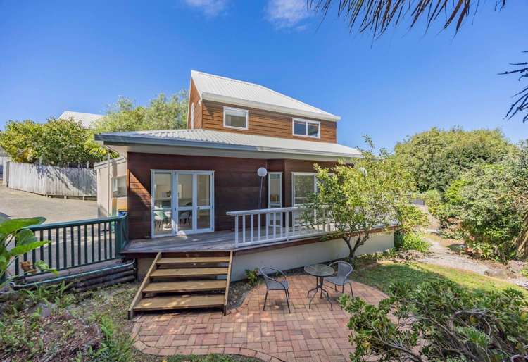 1B Eversleigh Road_0