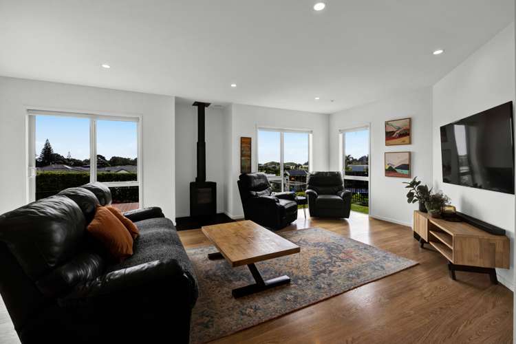 17 Links Drive Waiwhakaiho_5