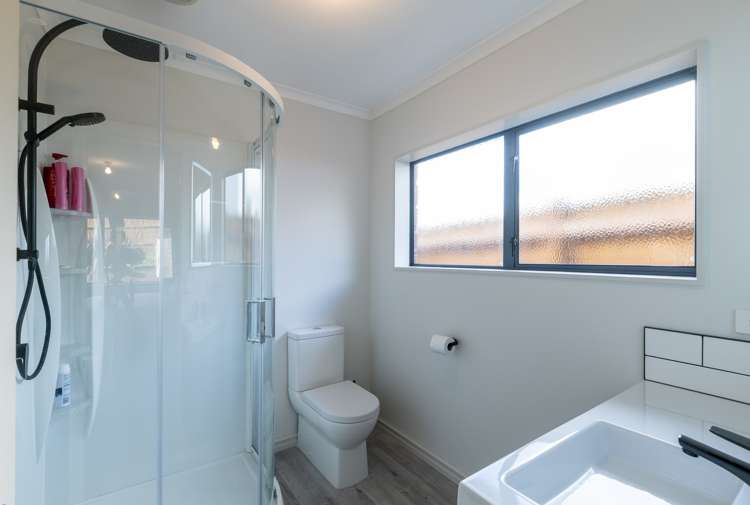 2 Claremont Rise Levin_12