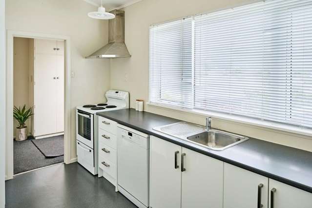 2 Tarawera Road Johnsonville_2