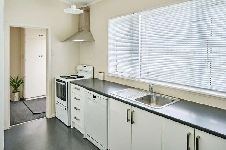 2 Tarawera Road Johnsonville_2
