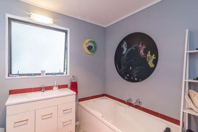 16 Nugget Grove Raumati Beach_14