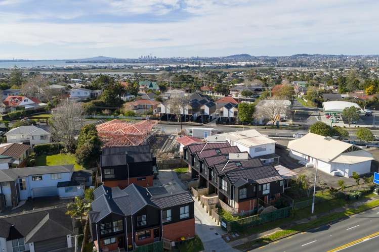 2/233 Great North Road Henderson_24