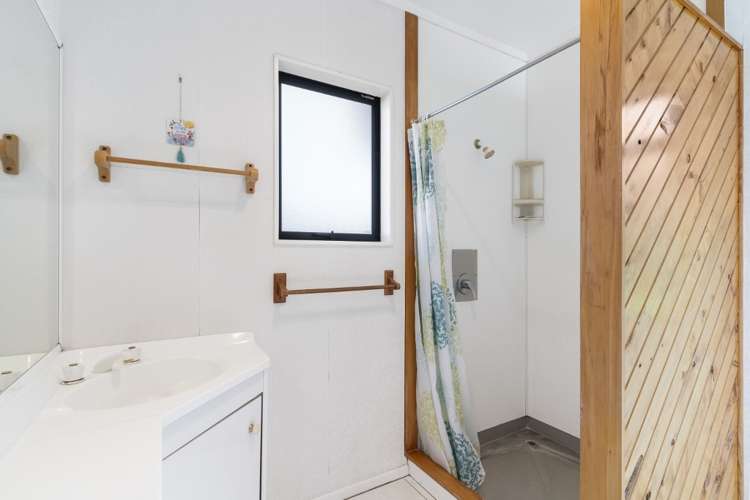 128 Avalon Place Whangamata_12