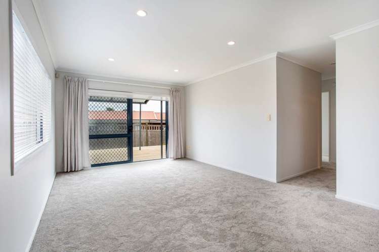 2d Reid Road New Lynn_11