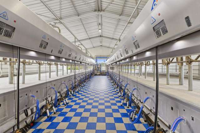 181 HA Dairy Farm with Premium Infrastructure