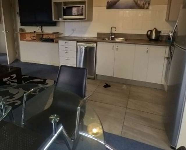 37 Hyde Avenue - Downstairs 1140_3