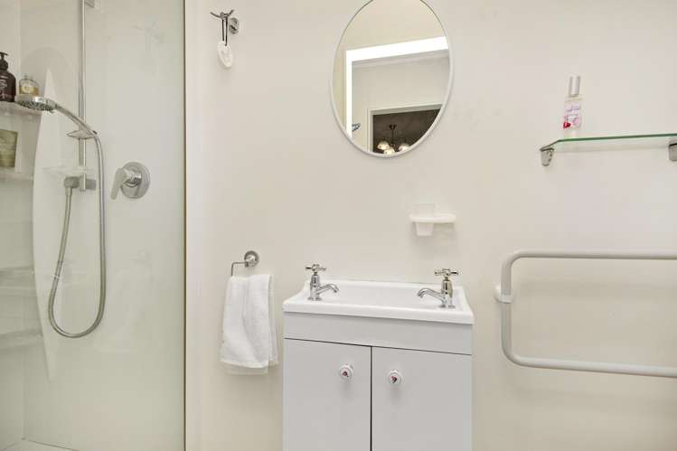 3/161 Main Road Tawa_11